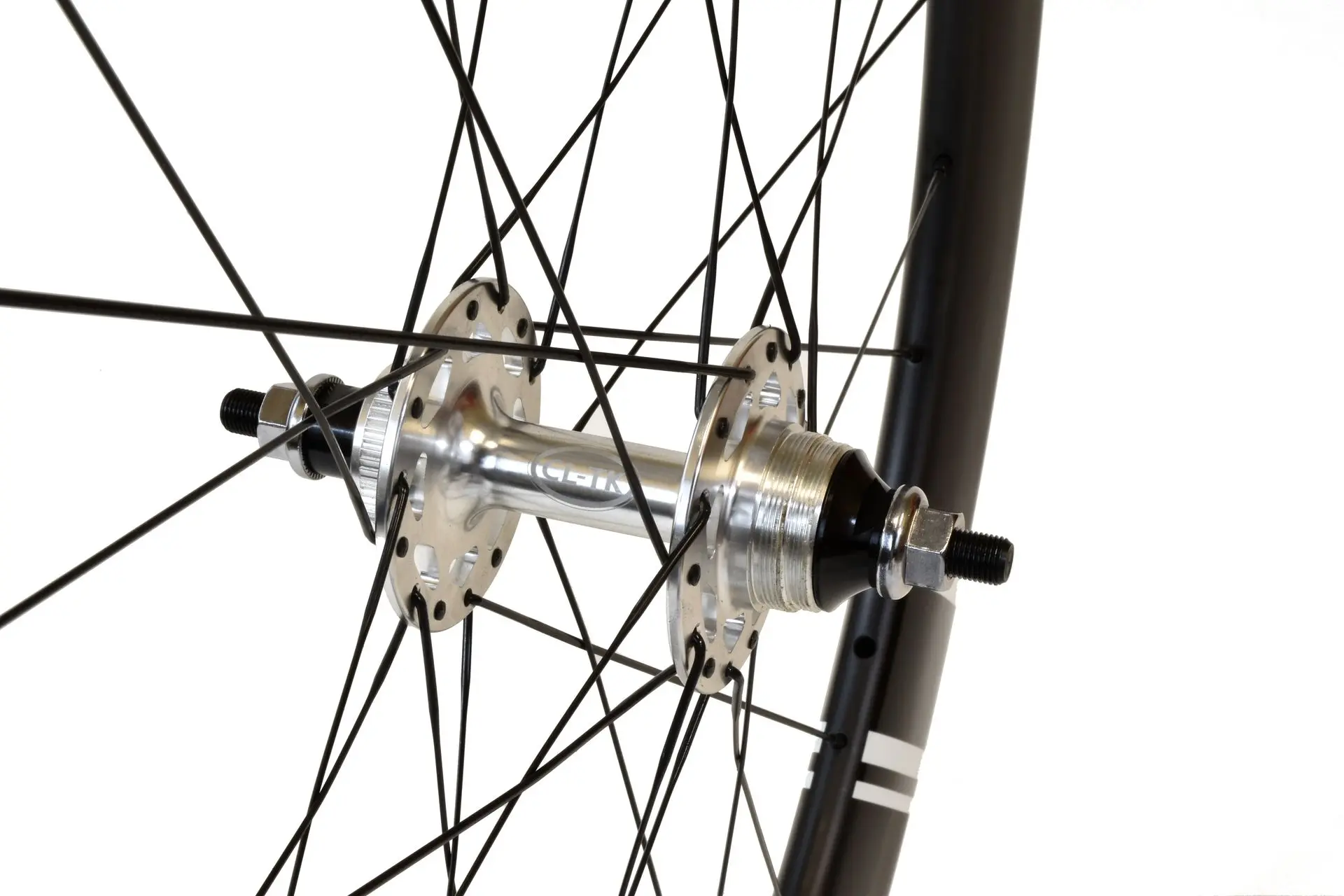 track detail 5.webp