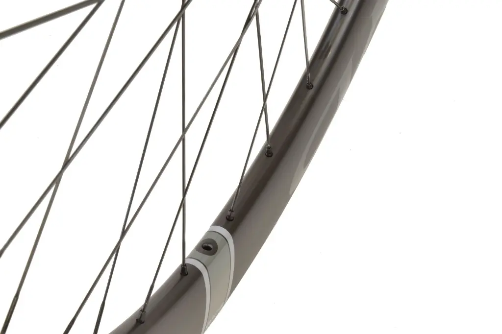 60mm Prologue disc detail 3.webp