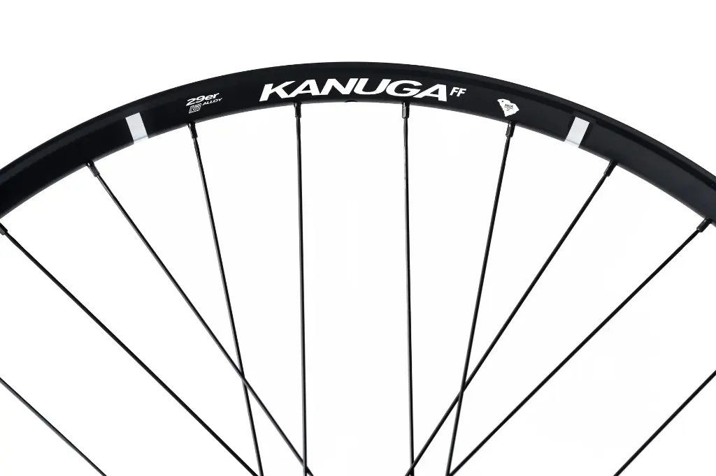Kanuga FF White detail.webp