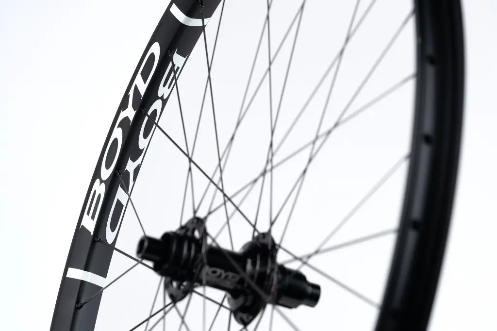 Kanuga FF White detail 4.webp