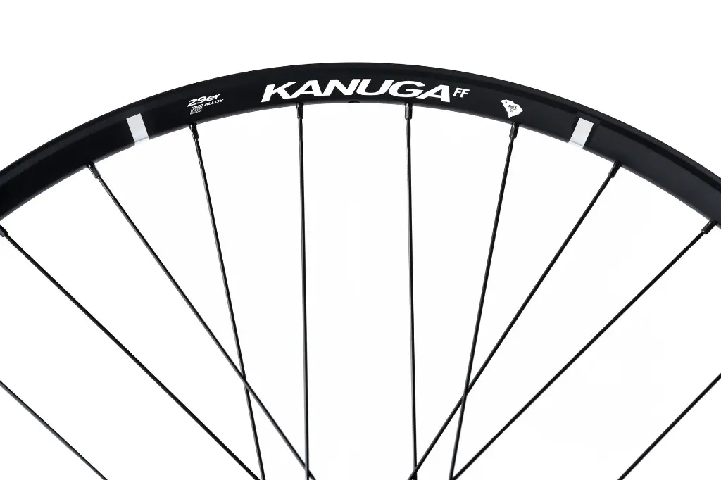Kanuga FF White detail.webp